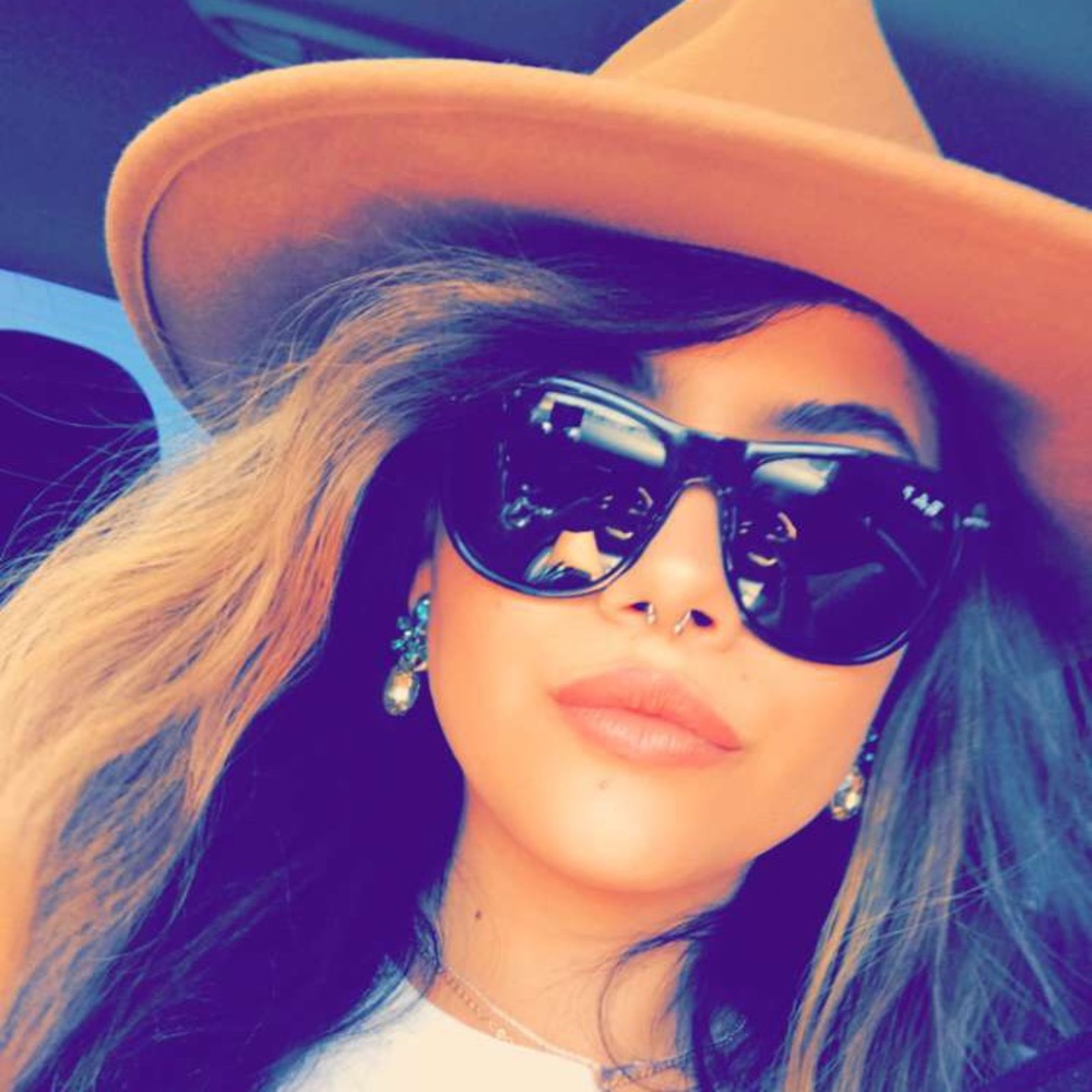 Meet your Posher, Alina